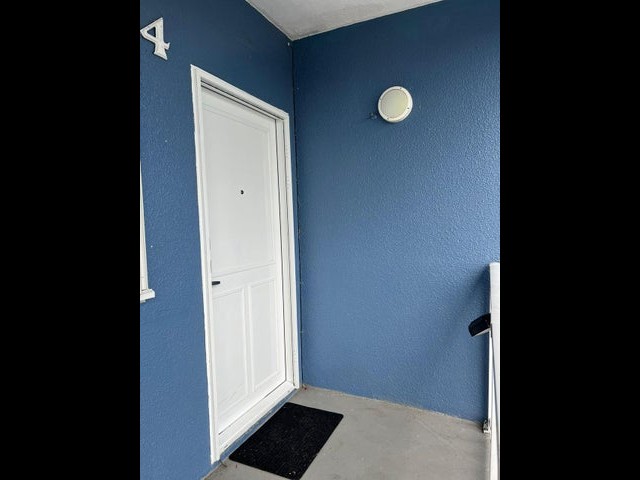 Unit 4 Entrance