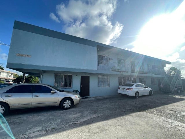 Exterior photo 3