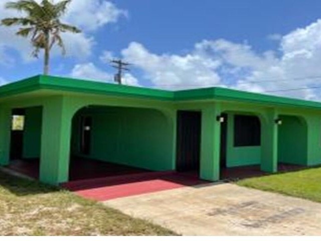 vivid green exterior