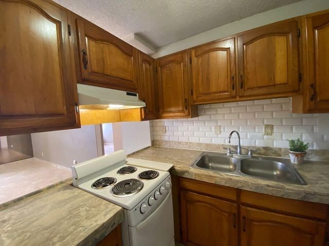 Kitchen Area..