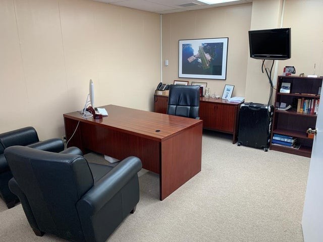 Executive Spaces for Lease!