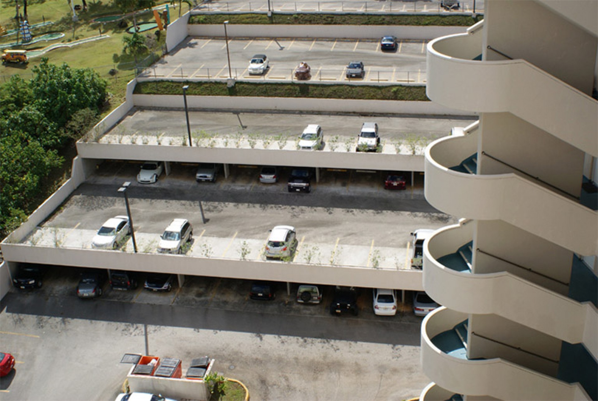 Pia Resort Parking